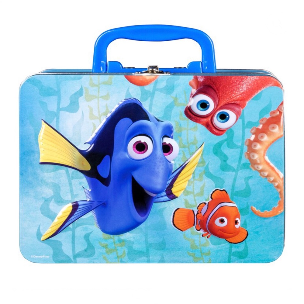 Finding Dory 24 Piece Puzzle, in Lunch Box with Handle